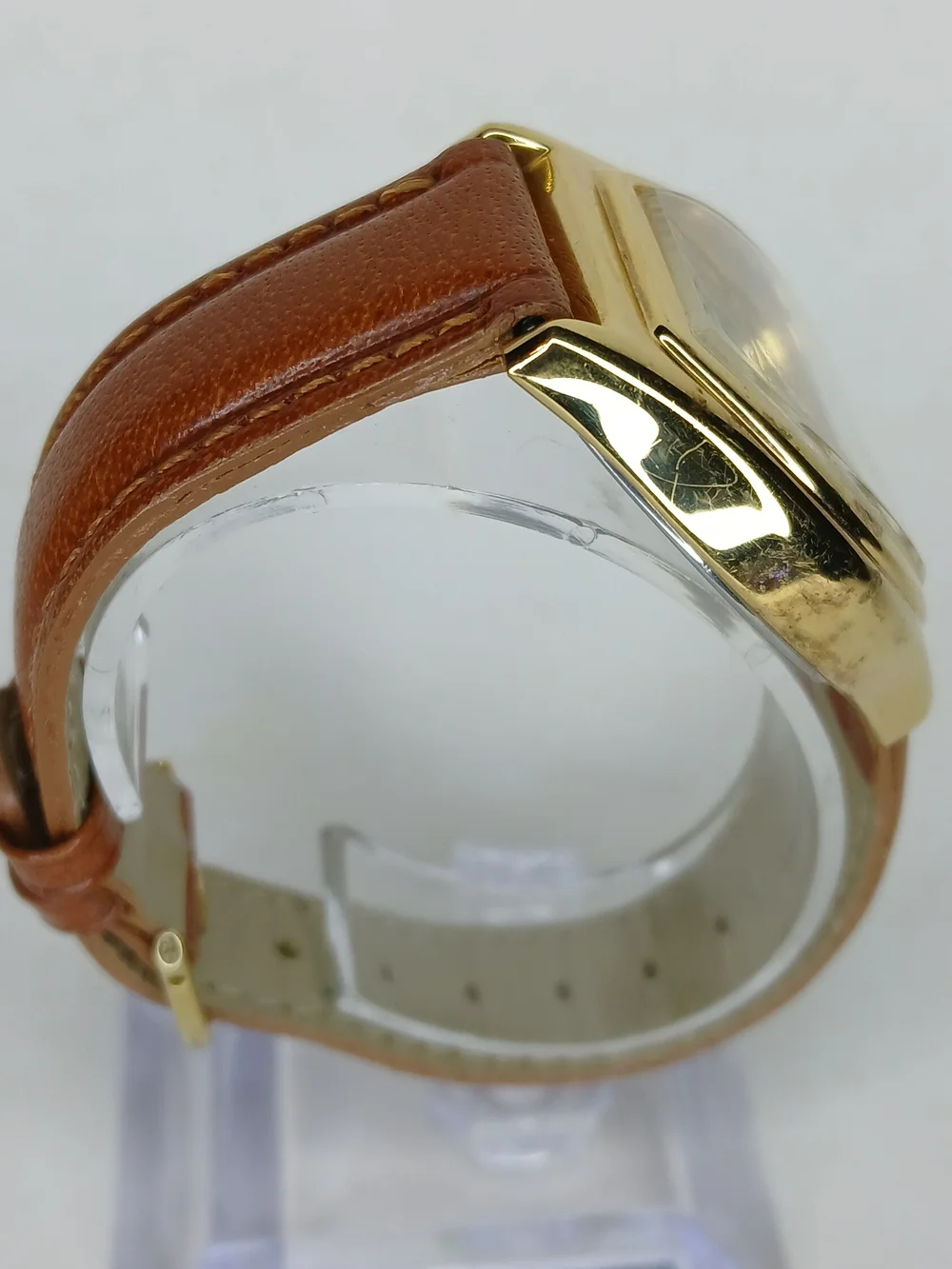 GUESS Men's Brown Leather Strap Gold-Tone Watch